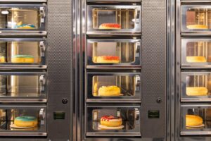How Fresh Food Vending Machines Manage Shelf Life