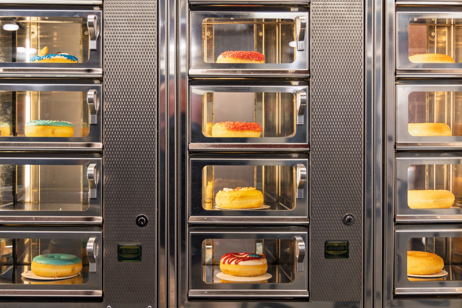How Fresh Food Vending Machines Manage Shelf Life